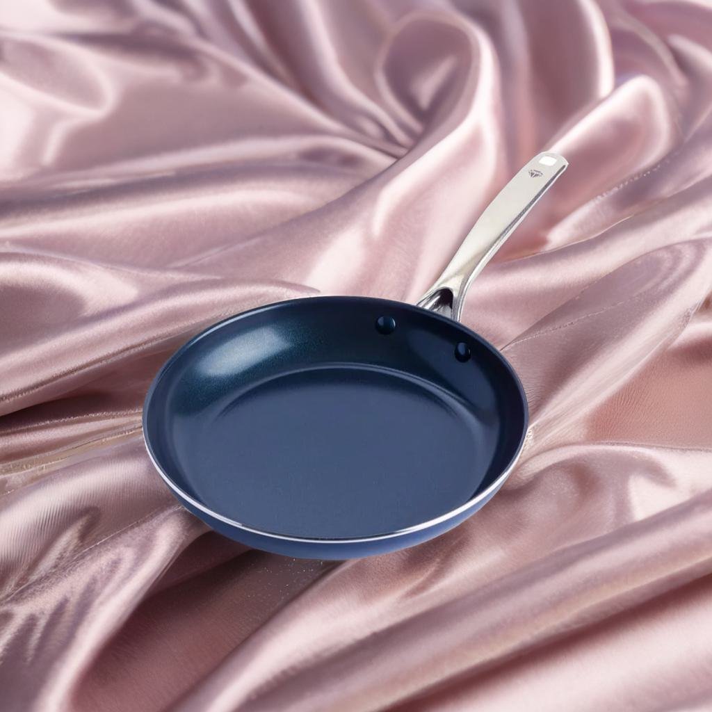 Amazon’s Choice vs. Best-Selling 30 cm Non-Stick Frying Pan — Which One Wins?